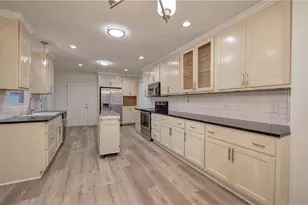 211 Alfred Ave SE, Rome, GA 30161 - Photo 9