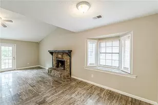 8685 Woodside Ln, Jonesboro, GA 30238 - Photo 11