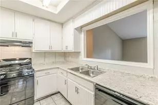 8685 Woodside Ln, Jonesboro, GA 30238 - Photo 17