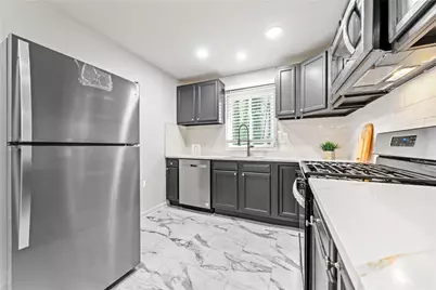 801 N Evelyn Place NW, Atlanta, GA 30318 - Photo 11