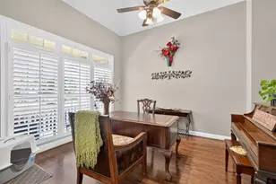 1060 Water View Ln, Suwanee, GA 30024 - Photo 9