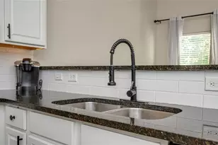 1761 Liberty Pkwy NW, Atlanta, GA 30318 - Photo 9