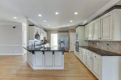 1450 Woodland Lake Drive, Snellville, GA 30078 - Photo 11