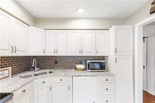 1000 Country Ct, Lawrenceville, GA 30044 - Photo 5