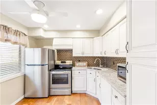 1000 Country Ct, Lawrenceville, GA 30044 - Photo 3