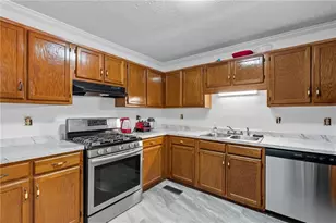 220 Dailey's Plantation Dr, McDonough, GA 30253 - Photo 13