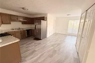 220 Dailey's Plantation Dr, McDonough, GA 30253 - Photo 9