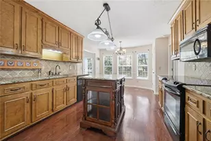 1045 SE Crystal Water Dr SE, Lawrenceville, GA 30045 - Photo 9