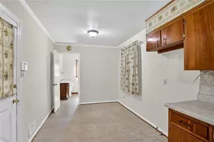 3553 Carriage Way, East Point, GA 30344 - Photo 9