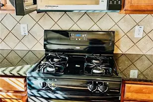 306 Knelston Oak Dr, Suwanee, GA 30024 - Photo 5