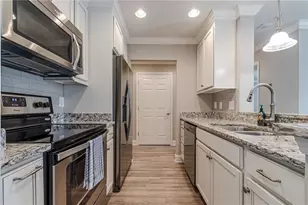 300 Johnson Ferry Road NE, Atlanta, GA 30328 - Photo 11