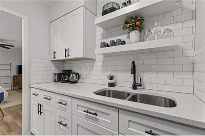 300 W Peachtree Street NE #3M, Atlanta, GA 30308 - Photo 11