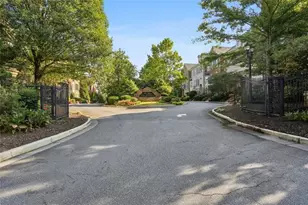 594 Parkside Village Way NW, Marietta, GA 30060 - Photo 5
