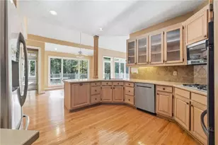 40 Joe Lee Dr, Sharpsburg, GA 30277 - Photo 9