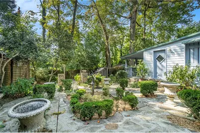 2378 Glenwood Drive NE, Atlanta, GA 30305 - Photo 11