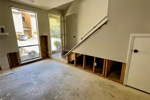 1079 Riverbend Club Dr SE, Atlanta, GA 30339 - Photo 3