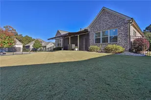 3848 Heirloom Loop Ct, Buford, GA 30519 - Photo 5