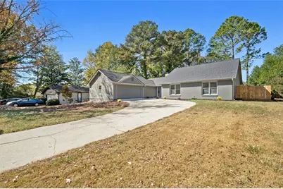 1603 Golf Link Drive, Stone Mountain, GA 30088 - Photo 3