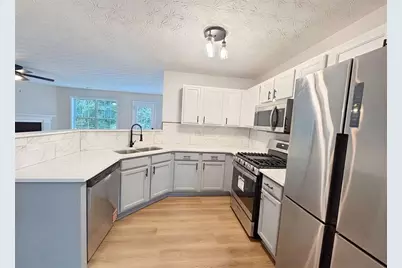 607 Shadow Valley Court, Lithonia, GA 30058 - Photo 13