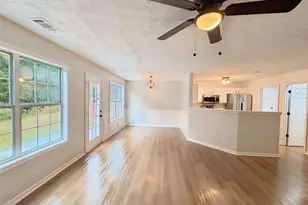 607 Shadow Valley Ct, Lithonia, GA 30058 - Photo 11