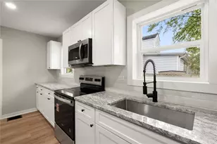 1332 Thurgood St SW, Atlanta, GA 30314 - Photo 17