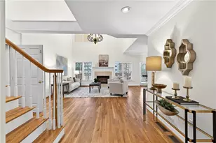 201 Crossing Valley Ln, Atlanta, GA 30339 - Photo 3