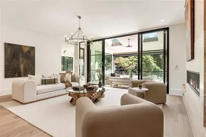 388 Londonberry Road NW, Sandy Springs, GA 30327 - Photo 3