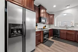 328 Lauren Ln, Woodstock, GA 30188 - Photo 9