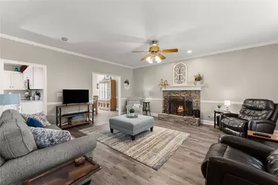 5993 Wellington Avenue, Gainesville, GA 30506 - Photo 5