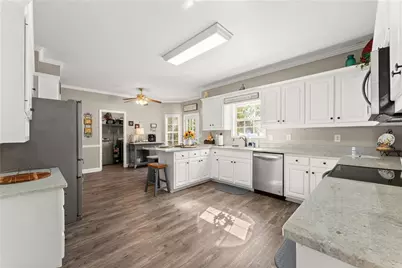 5993 Wellington Avenue, Gainesville, GA 30506 - Photo 9