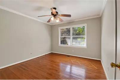 810 Hillside Drive, Gainesville, GA 30501 - Photo 11