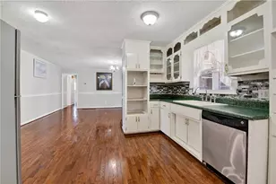 810 Hillside Dr, Gainesville, GA 30501 - Photo 27