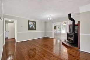810 Hillside Dr, Gainesville, GA 30501 - Photo 9