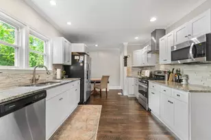 1759 N Olympian Way SW, Atlanta, GA 30310 - Photo 3