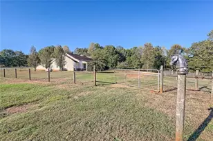 539 B Wilson Rd, Commerce, GA 30529 - Photo 63