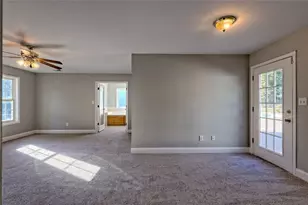 539 B Wilson Rd, Commerce, GA 30529 - Photo 15