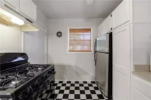 3660 Peachtree Rd NE, Atlanta, GA 30319 - Photo 15