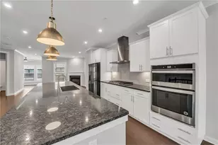 552 Ember Ln, Atlanta, GA 30318 - Photo 13