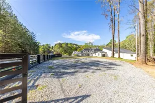 3350 Wildwood Rd, Suwanee, GA 30024 - Photo 85