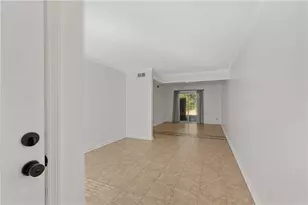 4992 Meadow Ln, Marietta, GA 30068 - Photo 3