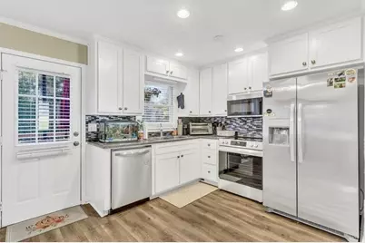 450 Valley Woods Circle SE, Conyers, GA 30094 - Photo 9