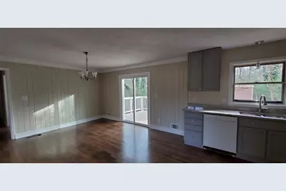 318 Lynnwood Drive, Woodstock, GA 30188 - Photo 3