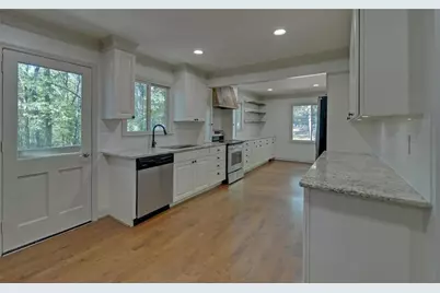 3504 Edgewood Circle, Gainesville, GA 30506 - Photo 9