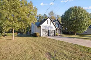 4170 Countryside Way, Snellville, GA 30039 - Photo 3