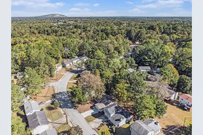 2154 Scarbrough Drive, Stone Mountain, GA 30088 - Photo 23