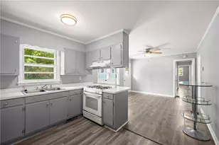 574 S Sage Street S, Toccoa, GA 30577 - Photo 15