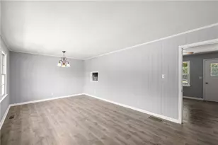 574 S Sage Street S, Toccoa, GA 30577 - Photo 7