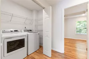 5980 Eagle Tiff Ln, Sugar Hill, GA 30518 - Photo 23