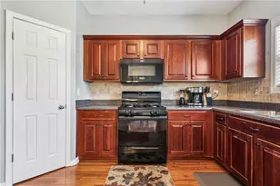 1959 Lakeshore Overlook Cir NW, Kennesaw, GA 30152 - Photo 9