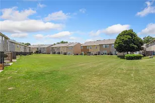 1959 Lakeshore Overlook Cir NW, Kennesaw, GA 30152 - Photo 3